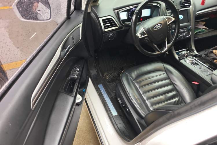 Used Ford Mondeo 2017 EcoBoost 200 Luxury Model
