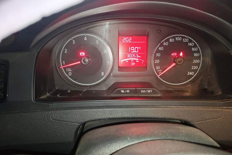 Used Volkswagen Santana 2016 1.4L Manual Fashion Edition Instrument Cluster