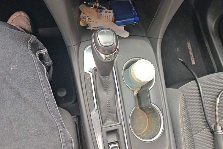 Used Chevrolet Equinox 2018 535T Automatic Chijie Edition Gear Lever