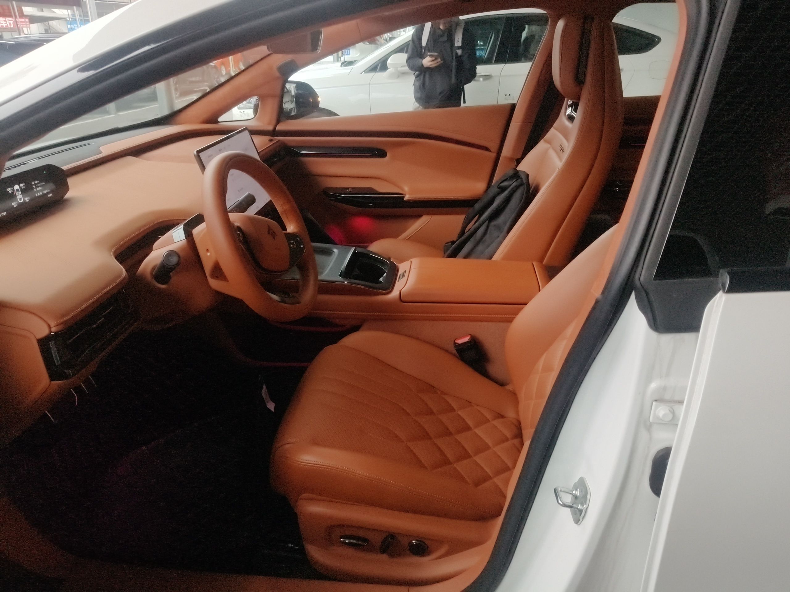 Переднее сиденье в автомобиле