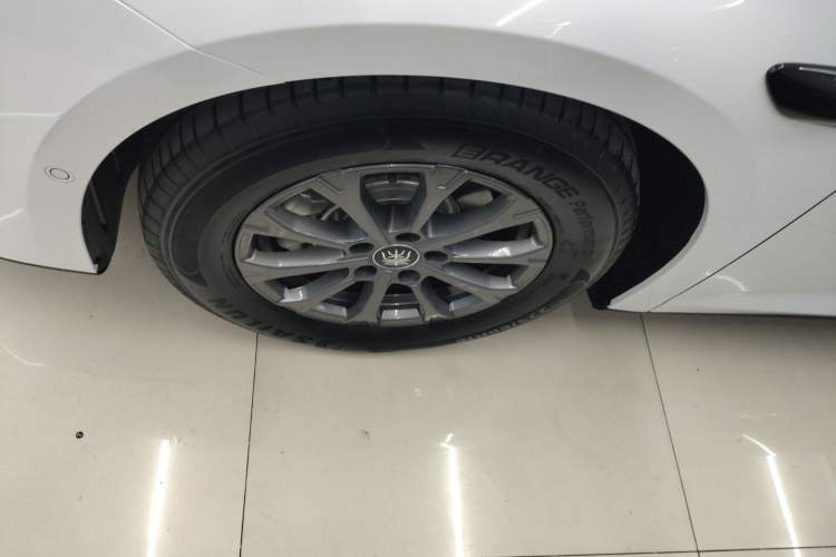 Used BYD Qin L 2025 DM-i Smart Drive 80KM Leading Model
