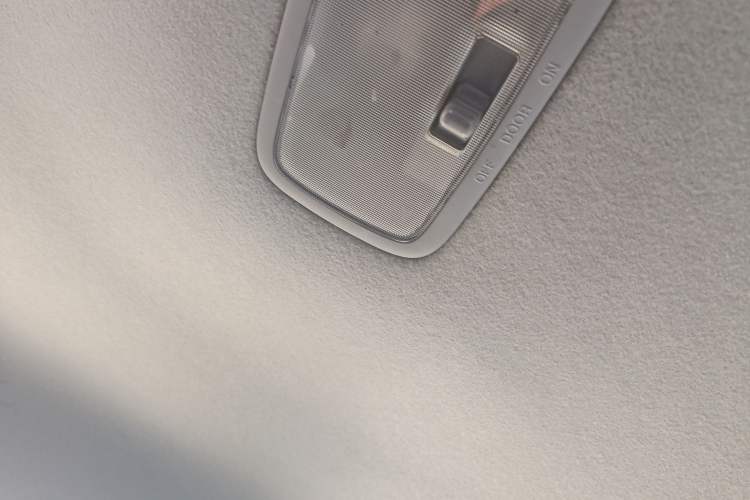 Used Hyundai Celesta 2015 1.6L Automatic Comfort Model Headliner