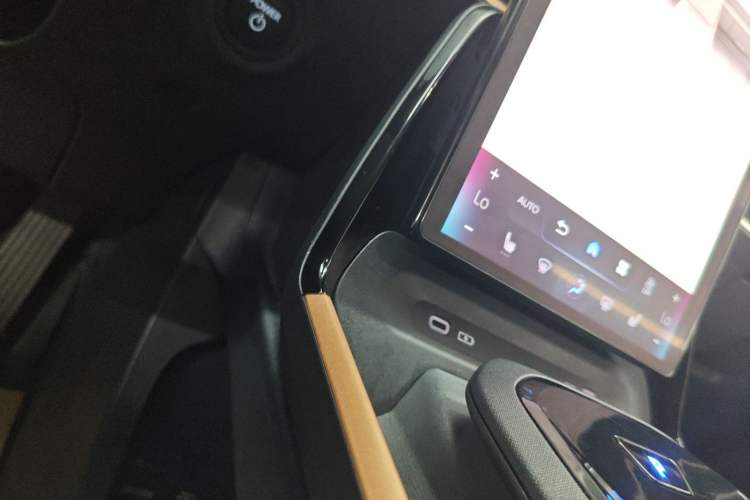 Used Toyota bZ3 2023 616 km Long-Range Premium