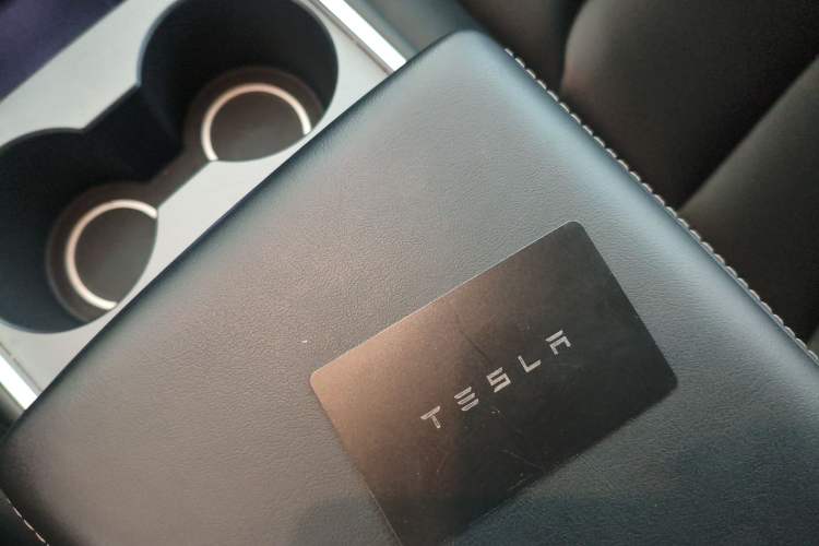 Used Tesla Model Y 2024 Rear-Wheel-Drive Version
