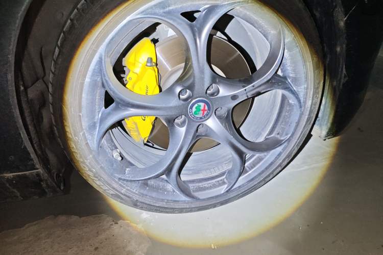 Used Alfa Romeo Giulia 2021 2.0T 280HP Luxury Edition
