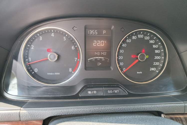 Used Volkswagen Lavida 2013 Restyled Classic 1.6L Automatic Comfort Edition Instrument Cluster