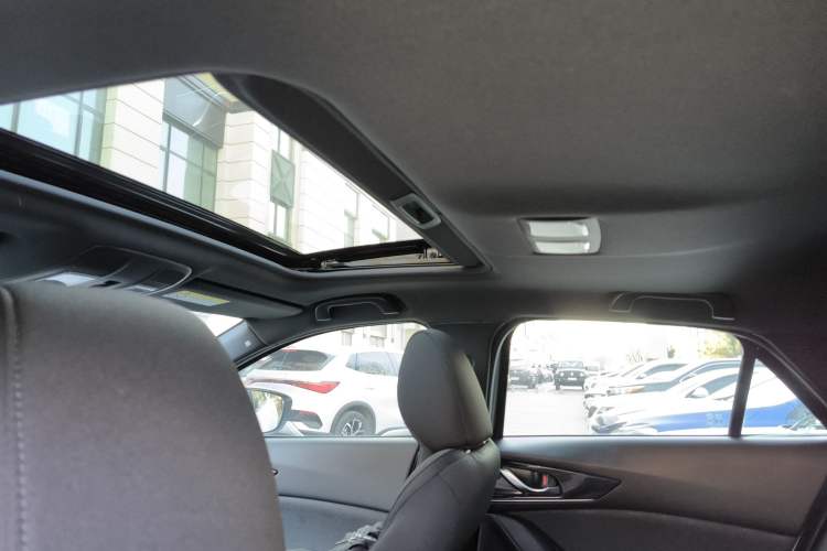 Used Mazda CX-4 2021 2.0L Automatic Two-Wheel Drive Blue Sky Dynamic Edition
