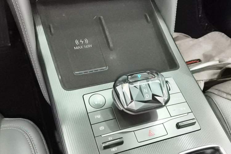 Used BYD Song L DM-i 2025 Intelligent Driving Version 160 km Excellence Edition Gear Lever