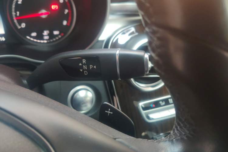 Used Mercedes-Benz GLC 2016 GLC 260 4MATIC Luxury Model
