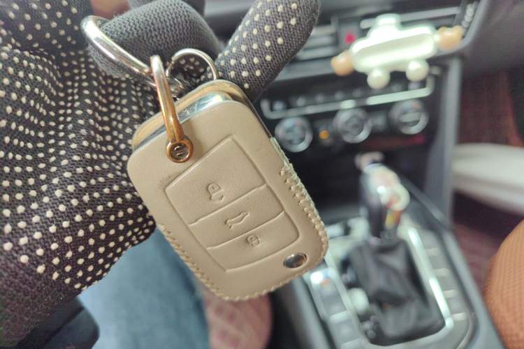 Used Volkswagen Tharu 2019 280TSI Two-Wheel Drive Luxury Version China VI Standard Vehicle Key