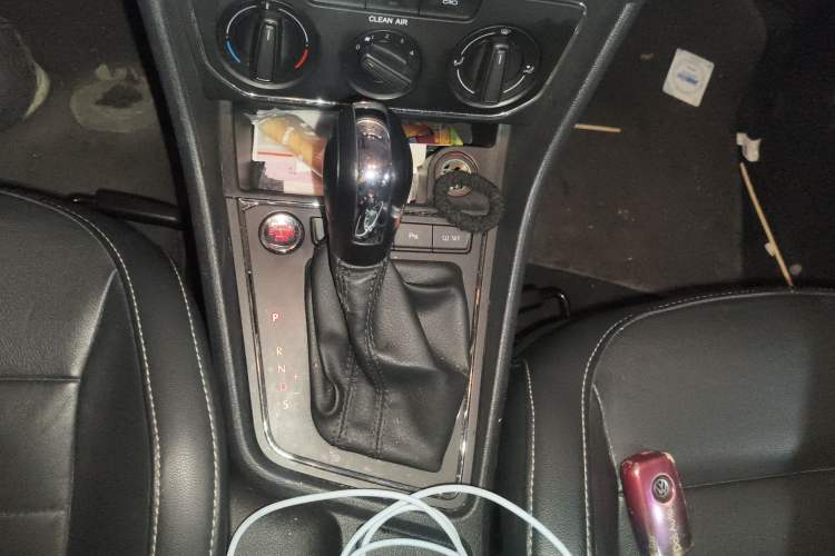 Used Volkswagen Lavida 2017 1.6L Automatic Comfort Edition
