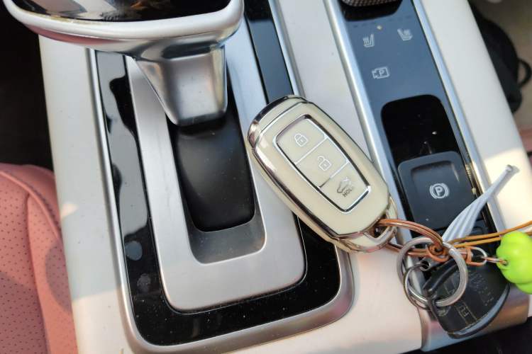 Used Hyundai ix35 2023 Musso 2.0L Deluxe Edition DLX
