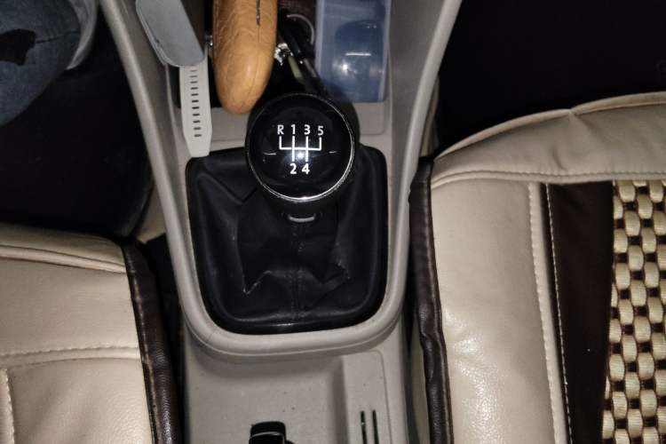 Used Volkswagen Santana 2013 1.4L Manual Comfort Edition
