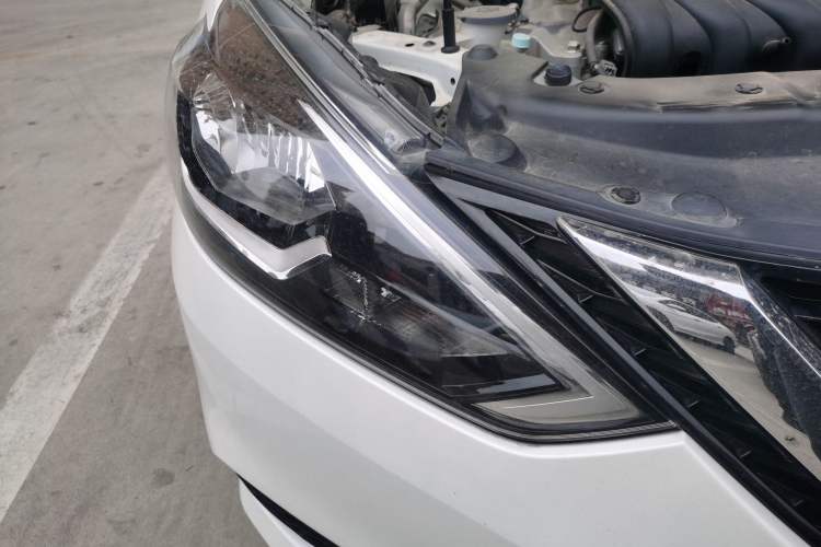 Used Nissan Sylphy 2023 1.6L CVT Comfort Edition Right Front Headlight