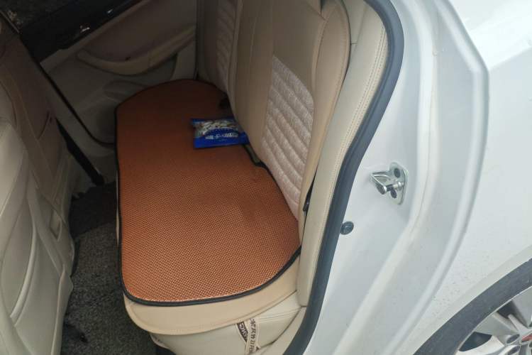 Used Roewe 360 2015 1.5L Automatic Luxury Edition
