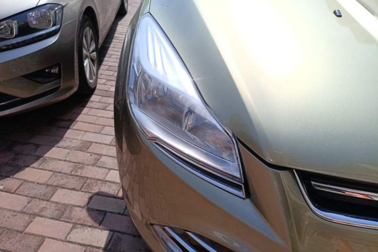 Used Ford Kuga 2013 1.6L GTDi Two-Wheel-Drive Trend Model
