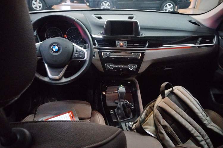 Used BMW X1 2018 sDrive18Li Luxury Model Center Console