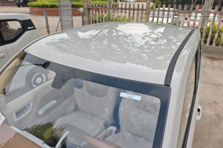 Used Wuling Hongguang MINIEV 2024 3rd Generation 215km Youth Edition Roof