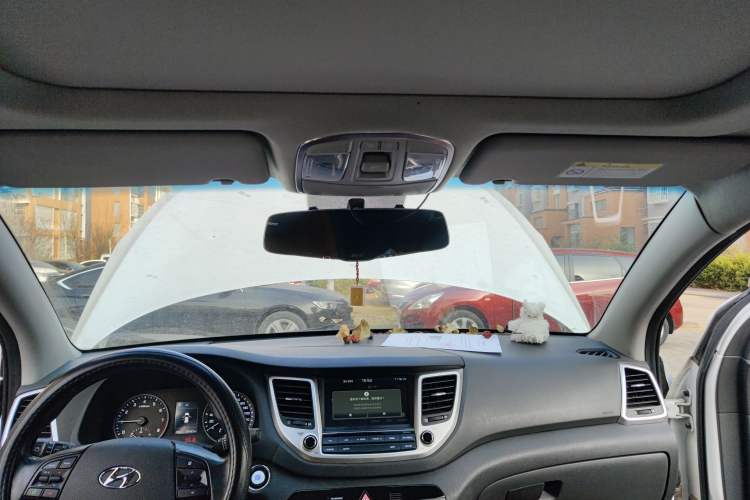 Used Hyundai Tucson 2018 1.6T Dual-Clutch Two-Wheel Drive 15th Anniversary Special Edition
