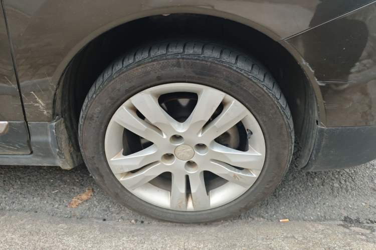 Used Peugeot 3008 2015 2.0L Automatic Classic Edition