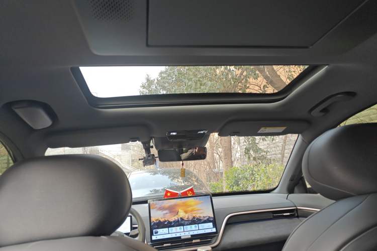 Used Dongfeng eπ eπ008 2024 210Max Range-Extended Version 6 Seats