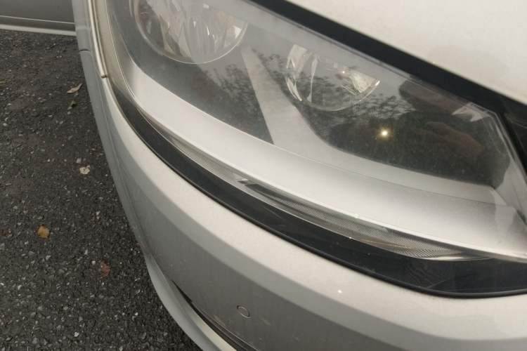 Used Volkswagen Sharan 2013 1.8TSI Standard Model Euro IV Right Front Headlight