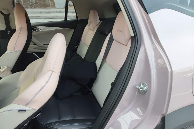 Used Lynk & Co 06 2021 1.5T Shero Pink Special Edition