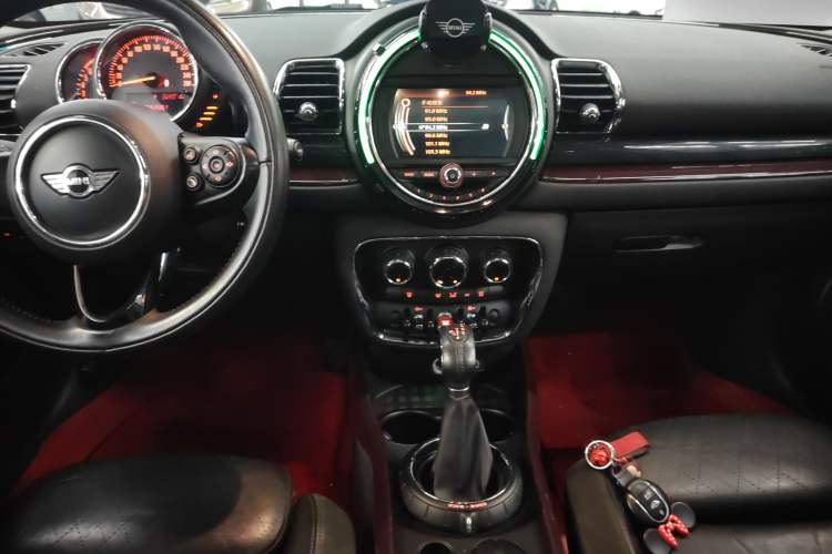 Used MINI Clubman 2016 Revised Version 1.5T COOPER Connoisseur Edition