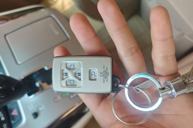 Used Toyota Alphard 2012 3.5L Luxury Edition Vehicle Key