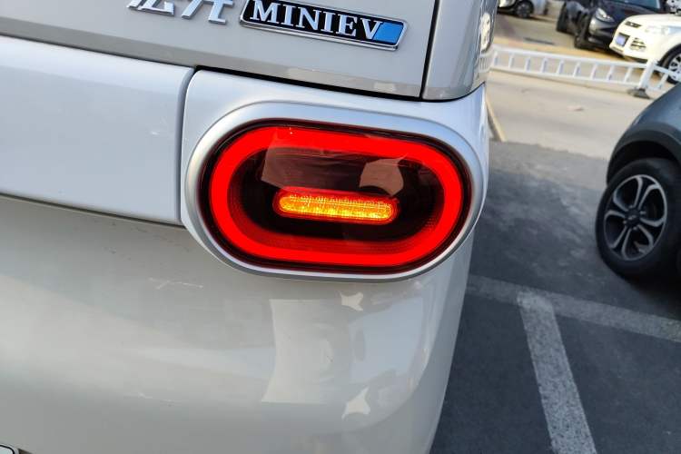 Used Wuling Hongguang MINIEV 2024 3rd Generation 215km Youth Edition