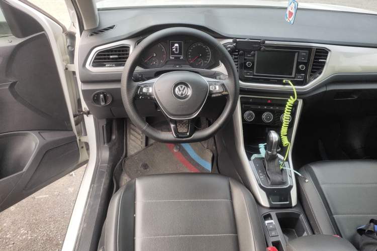 Used Volkswagen T-ROC 2019 230TSI DSG Two-Wheel Drive Advanced Version China V Standard