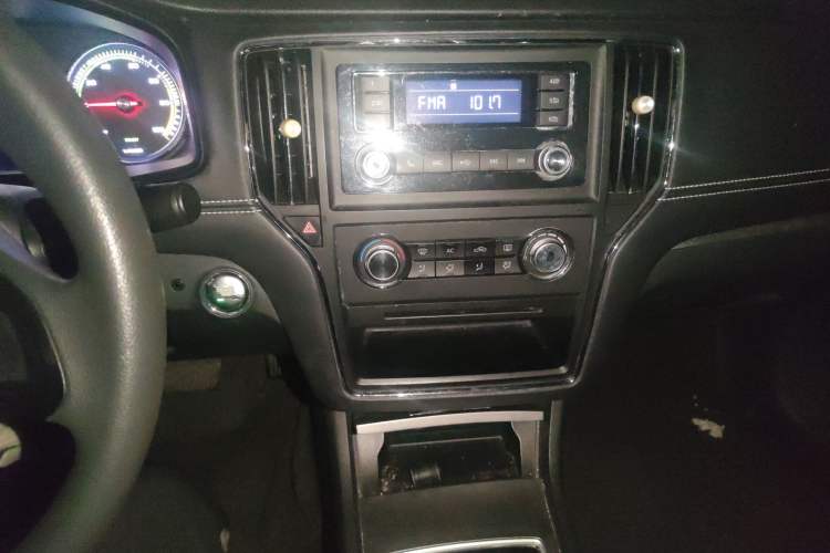 Used Roewe i6 New Energy  Audio And AC Panel