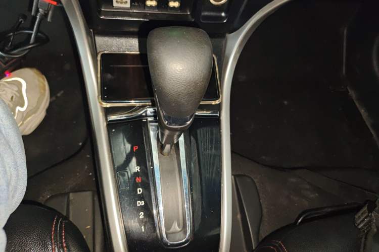 Used Honda Crider 2013 1.8L automatic luxury edition Gear Lever