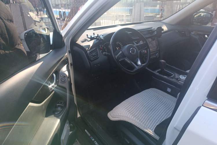 Used Nissan X-Trail 2020 2.0L XL Premium CVT 2WD SmartConnect Luxury Edition Driver Seat