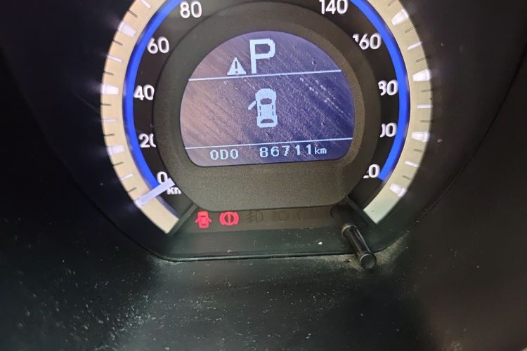 Used Soueast V6 Lingshi 2013 1.5L CVT Elite Edition Odometer Close Up