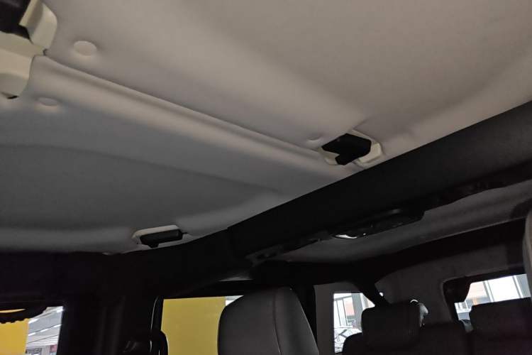 Used BAIC Off-Road BJ40 2024 2.0D Blade Hero Glory Edition Headliner