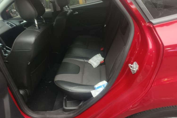 Used Ford Focus 2012 Sedan 1.6L Automatic Comfort Model
