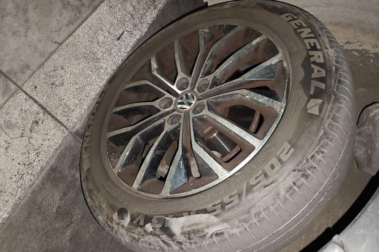 Used Volkswagen Cross Lavida 2014 1.4TSI DSG
