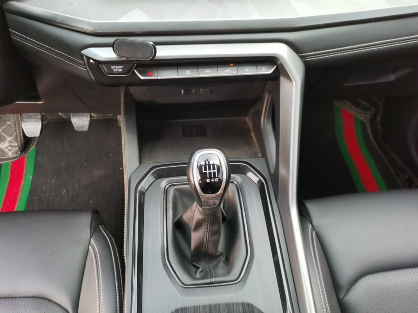 Geely Auto Vision X6 2021 PRO 1.4T Manual Luxury Model - Luxury — снимка 16