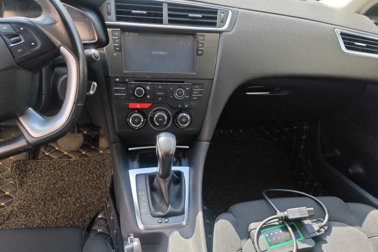 Used DS 5LS 2015 1.6T Comfort Edition THP160
