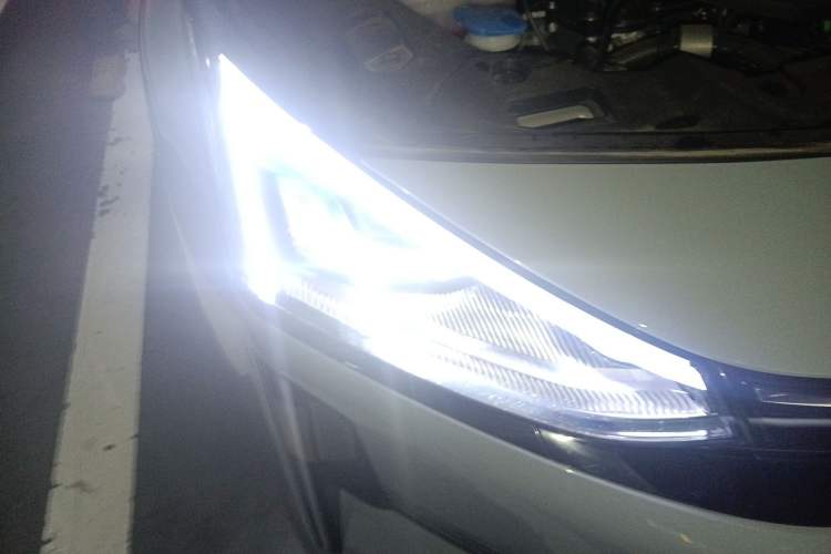 Used Geely Galaxy L6 2025 EM-i 60km Exploration Edition Right Front Headlight