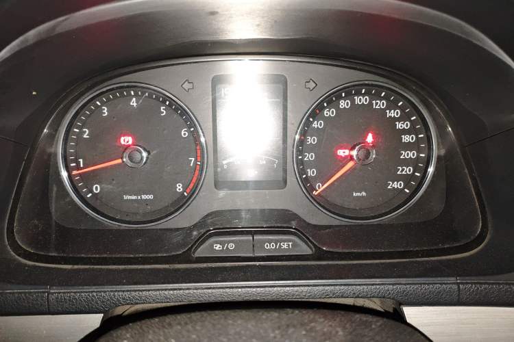 Used Volkswagen Lavida 2013 Restyled Classic 1.6L Manual Comfort Edition
