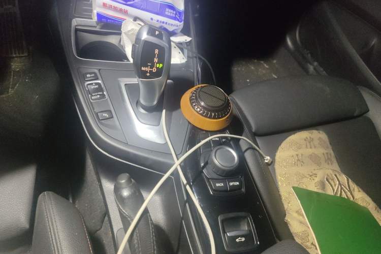 Used BMW 2 Series 2019 225i Convertible Coupe Sports Design Package Gear Lever