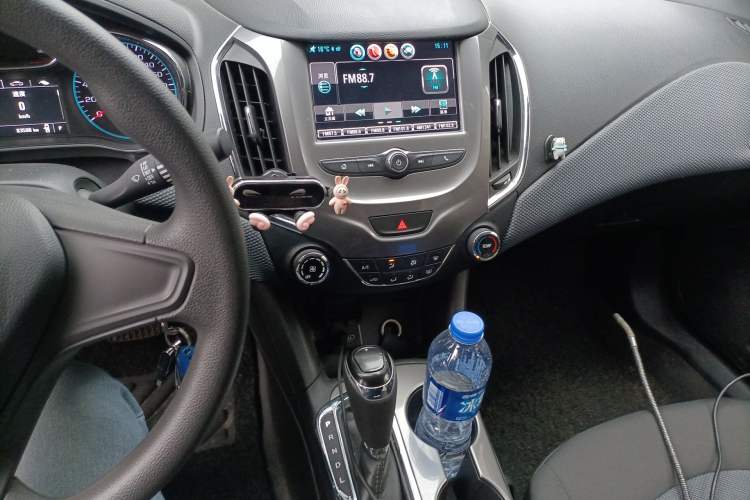 Used Chevrolet Cruze 2017 1.5L Automatic Pioneer Sunroof Edition
