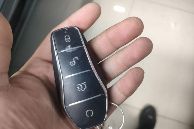 Used BYD Han L 2025 DM-p Four-Wheel-Drive LiDAR Flagship Model Vehicle Key