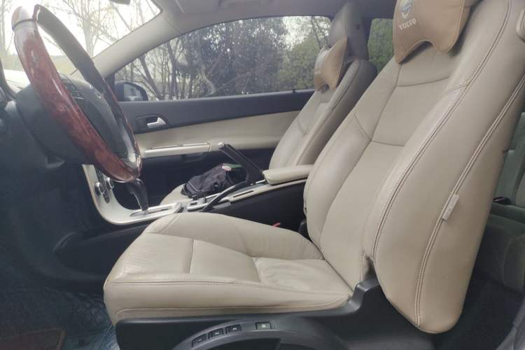 Used Volvo C30 2011 2.0 Zhiya Edition
