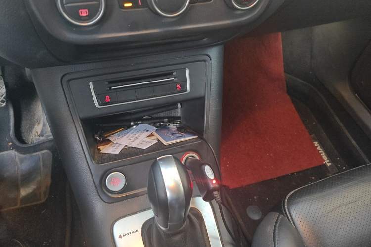 Used Volkswagen Tiguan 2015 1.8TSI Automatic All-Wheel-Drive Luxury Model
