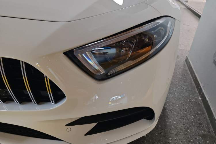 Used Mercedes-Benz CLS 2018 CLS 300 Luxury Model
