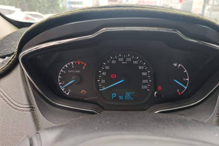Used Ford Escort 2015 1.5L Automatic Fashion Model Instrument Cluster