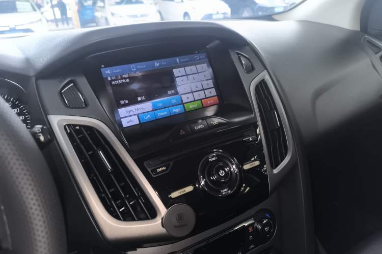 Used Ford Focus 2012 Hatchback 1.6L Automatic Fashion Edition